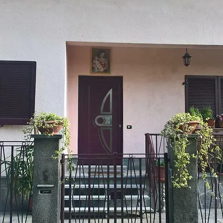 Casa Mira Alojamento de Acomodação e Pequeno-almoço Laveno-Mombello